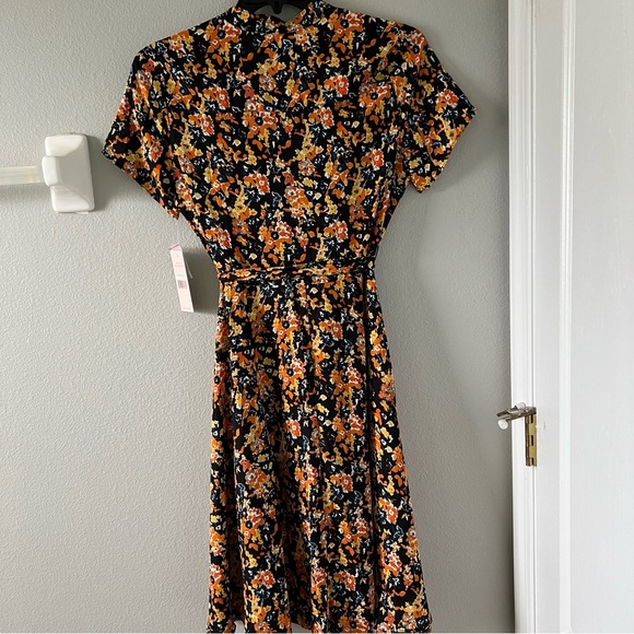 Nanette Lepore flowered floral Dress Size 8 NWT - Picture 3 of 13